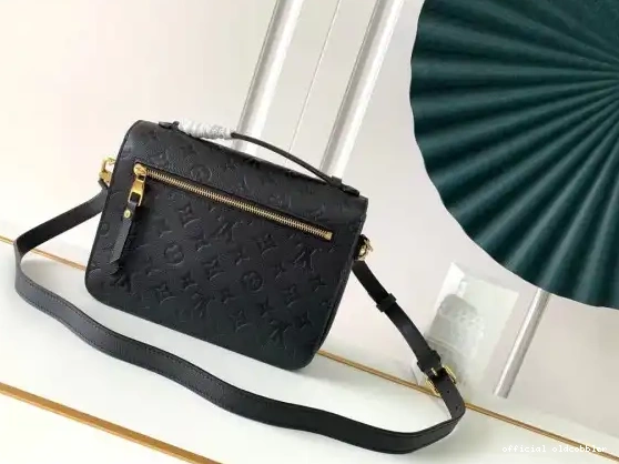 Official oldcobbler Louis Pochette Metis Vuitton 0516